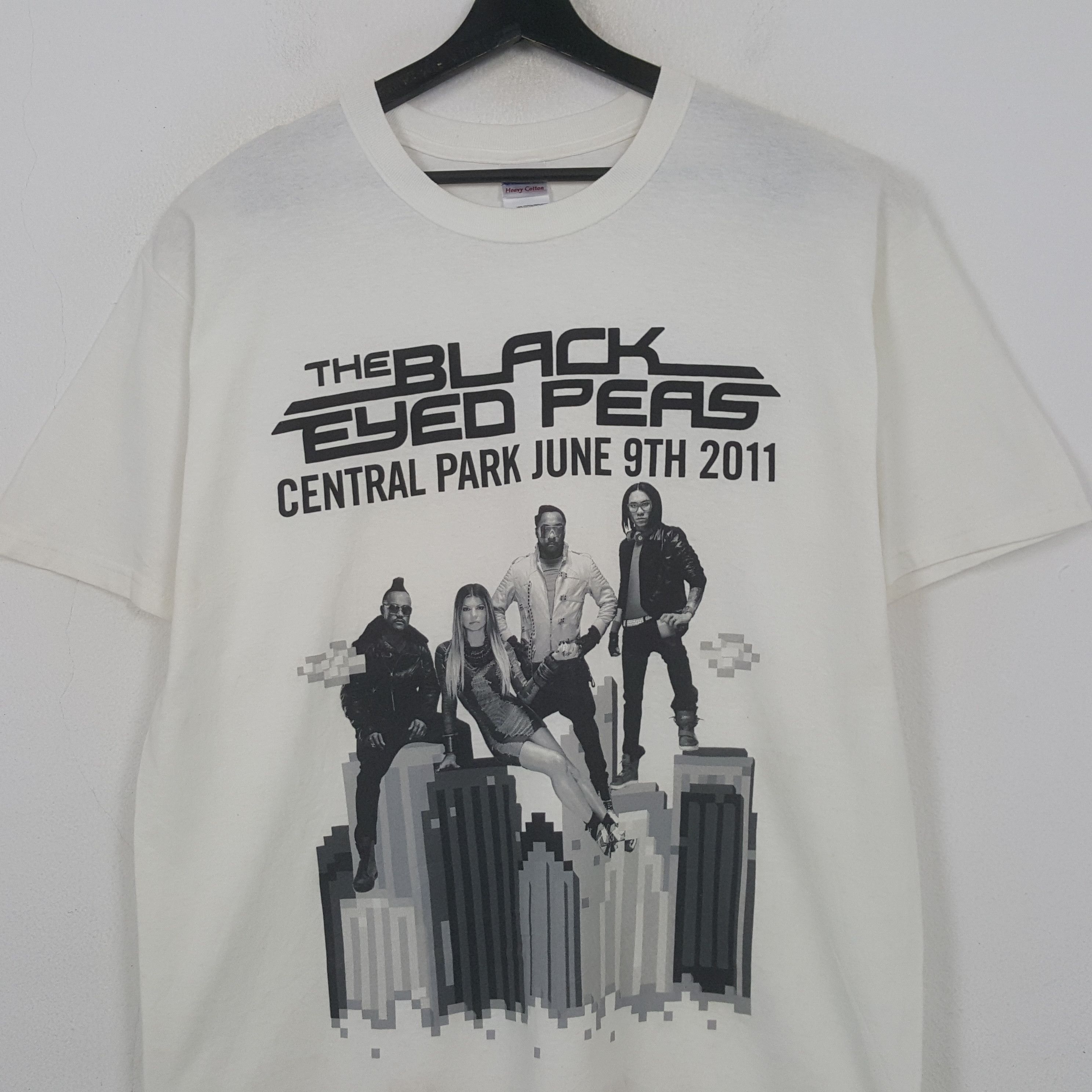 Band Tees They Black Eyed Peas Singer Music Tour Tshirt RR1 Size US L / EU 52-54 / 3 - 2 Thumbnail