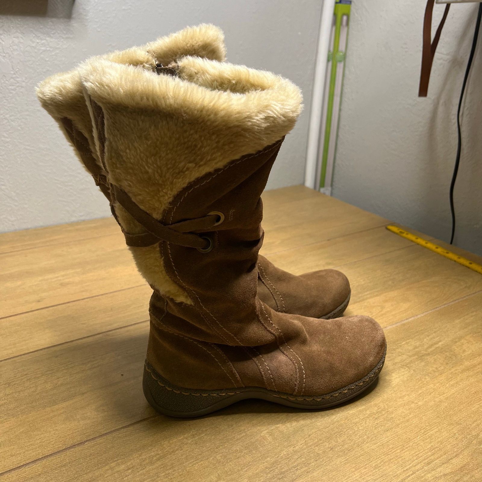 Vintage BareTraps Venture Women’s Brown Faux Fur Lined Boots 9.5 M Size US 9.5 / IT 39.5 - 1 Thumbnail