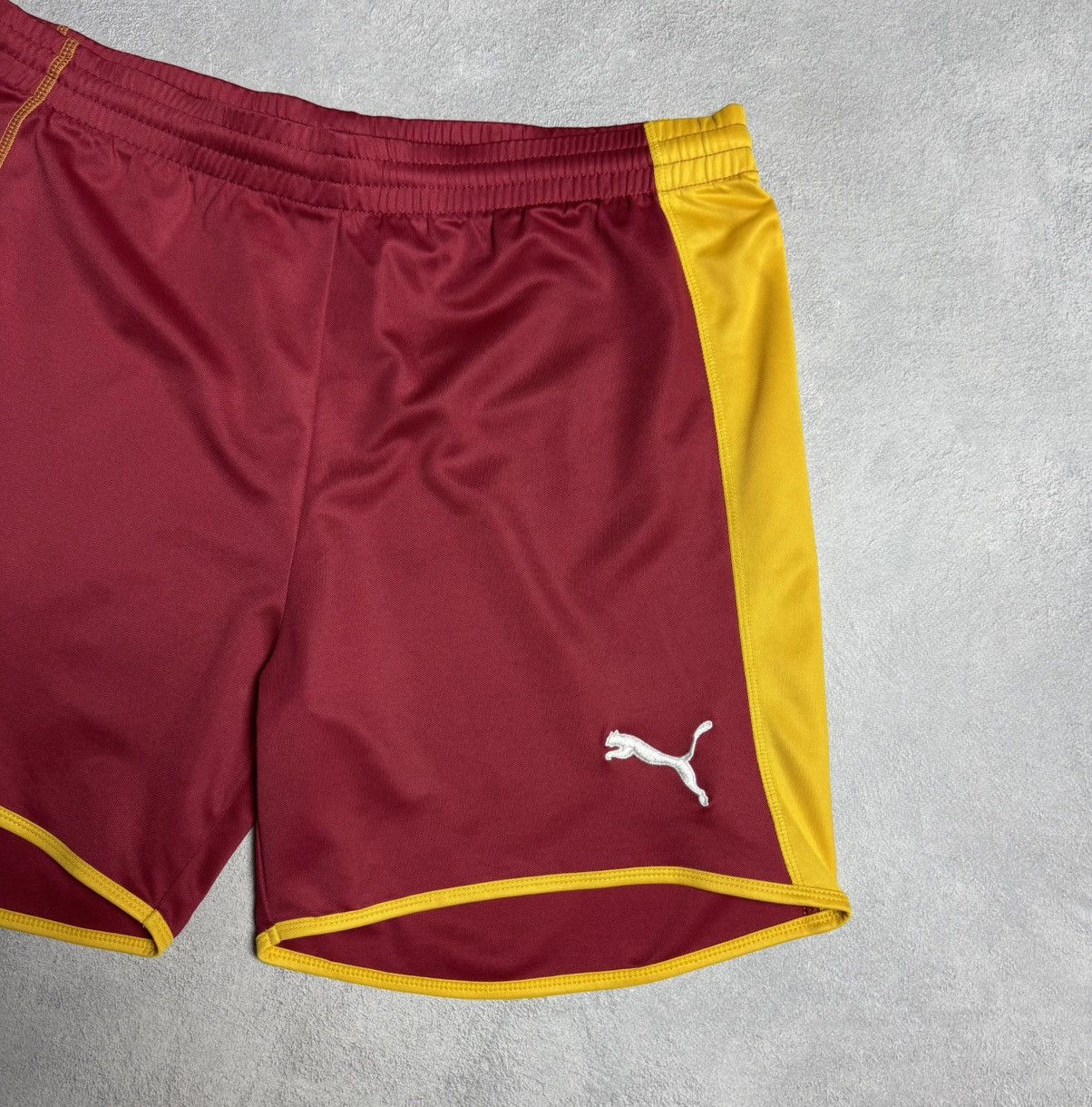 Puma Reading FC 2006 2007 Away Football Soccer Shorts Puma Size US 32 / EU 48 - 4 Thumbnail