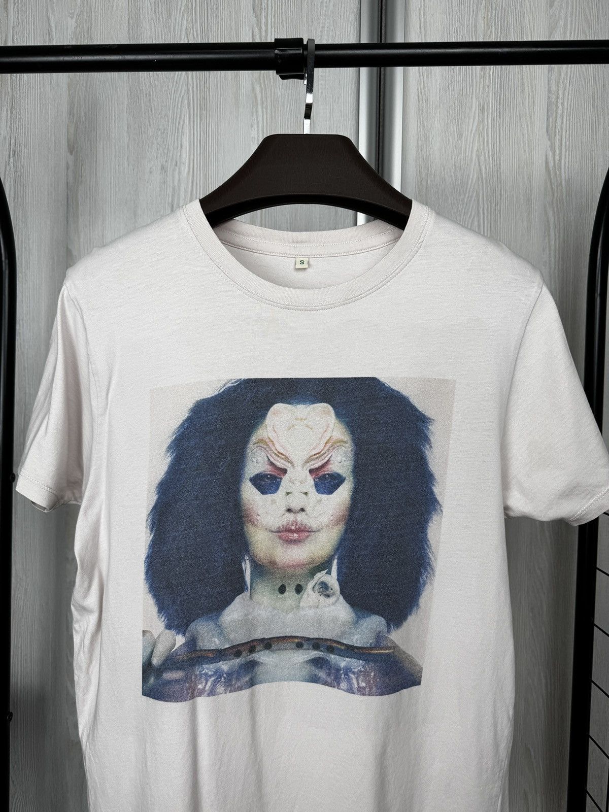 Band Tees Bjork Utopia light pink band tee shirt rare Size US S / EU 44-46 / 1 - 3 Thumbnail