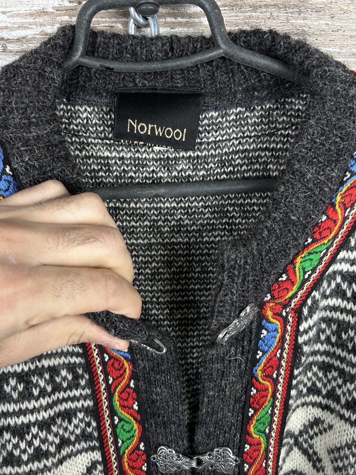 Japanese Brand × Vintage Vintage Norway Style Metal Clasp Striped Knit Cardigan y2k Size US M / EU 48-50 / 2 - 6 Thumbnail