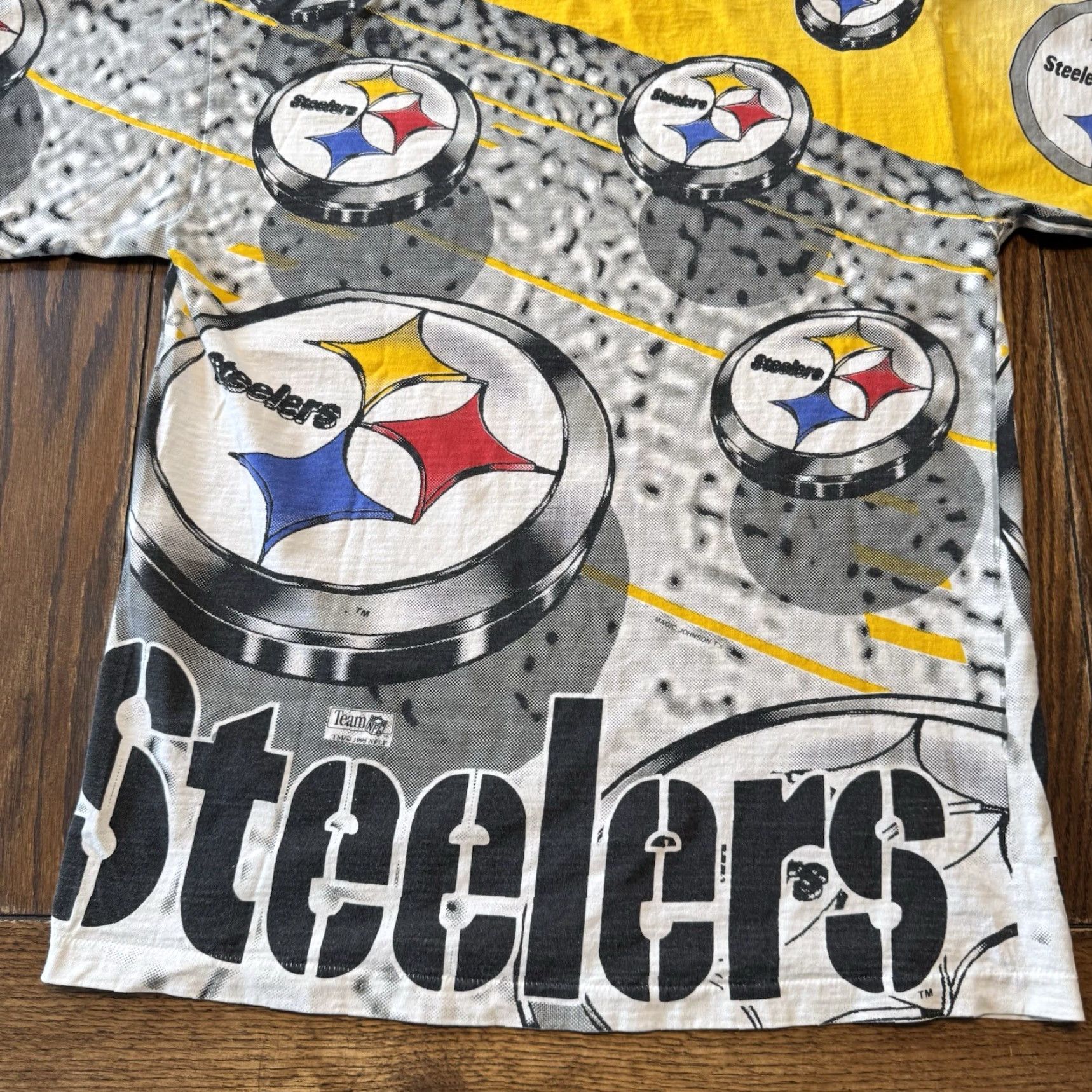 Gloverall VINTAGE Pittsburgh Steelers Magic Johnson T’s T Shirt Mens Large All Over Print Size US L / EU 52-54 / 3 - 6 Thumbnail