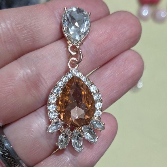 Other Elegant Glam Champagne Crystal Teardrop Earrings Size ONE SIZE - 11 Thumbnail