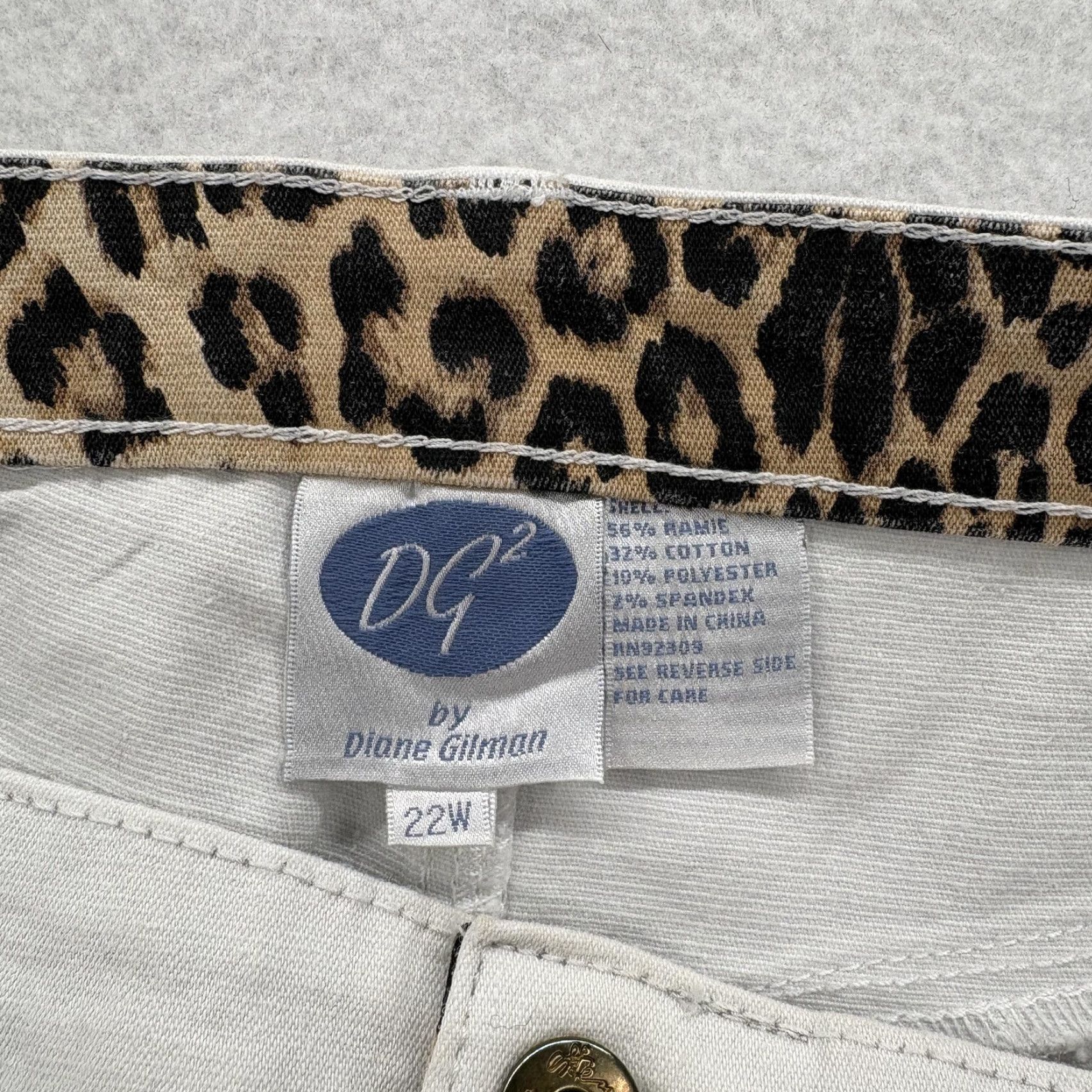 Denime DG2 by Diane Gilman Rhinestone Straight Jeans Womens 22W White Stretch Denim Jeans Size 40" / US 18 - 5 Thumbnail