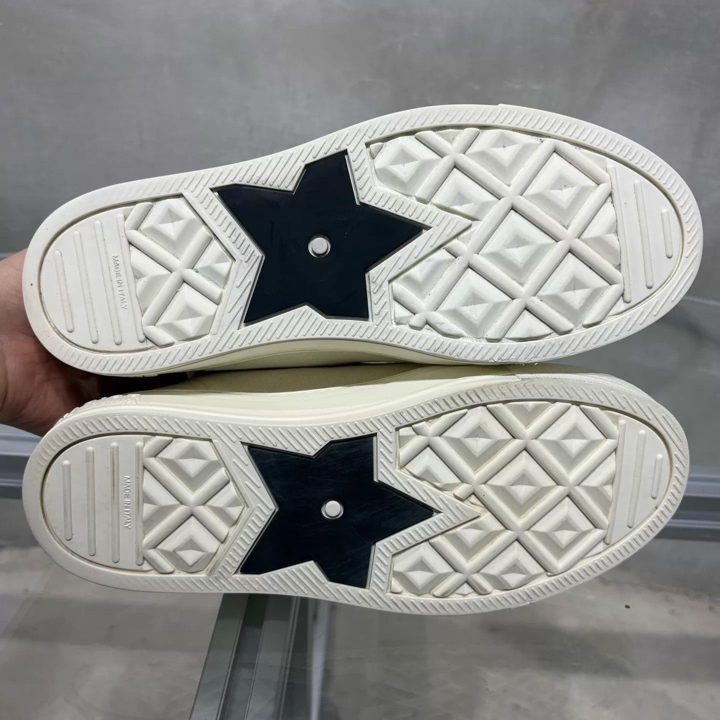 Dior Dior White Canvas Hi-Top Logo Sneaker 36.5 YH25547 Size US 6 / IT 36 - 7 Thumbnail