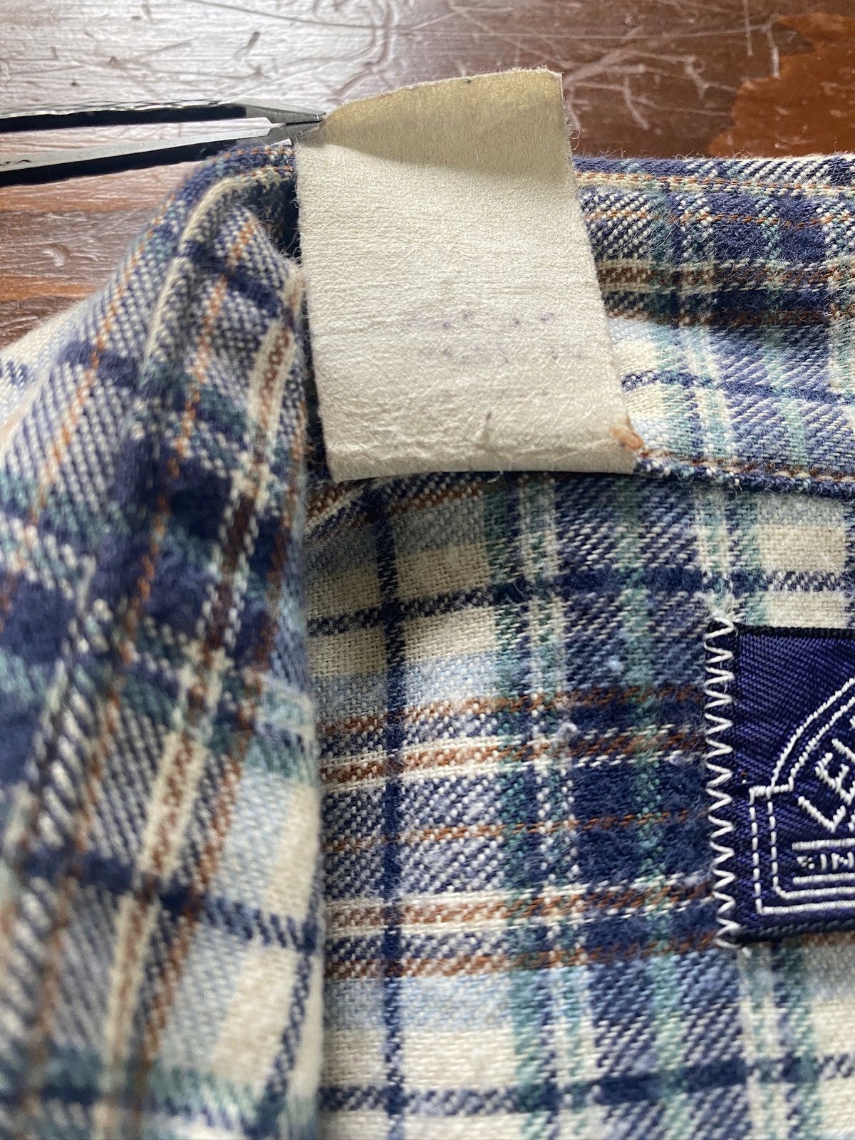 Levi's Vintage 70’s Levi’s White Tab Plaid Flannel Button Up Shirt Size US M / EU 48-50 / 2 - 8 Thumbnail