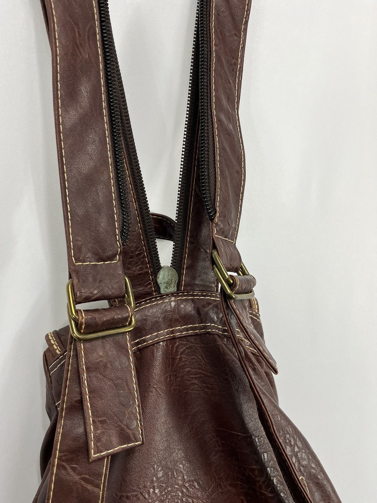 Diesel × Diesel Black Gold Vintage Diesel 90s Leather Backpack Sling Bag 90s Size ONE SIZE - 22 Thumbnail
