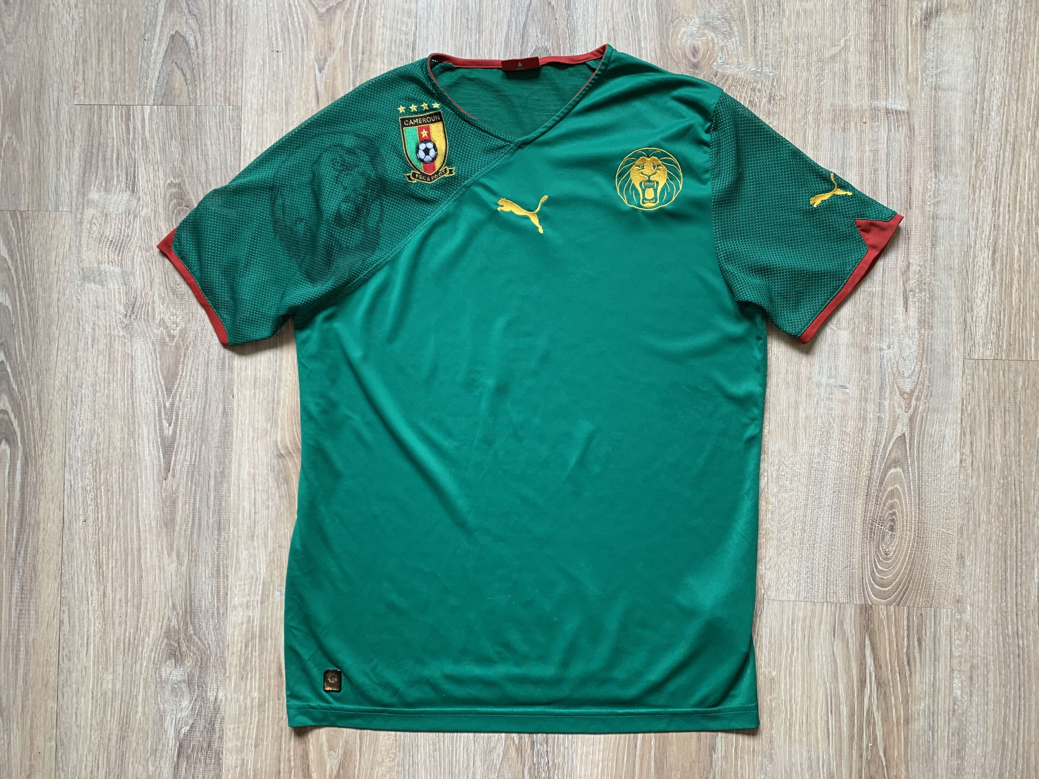 Puma × Vintage Vintage Puma Camerron Home Shirt 2009 2011 Size US L / EU 52-54 / 3 - 1 Thumbnail