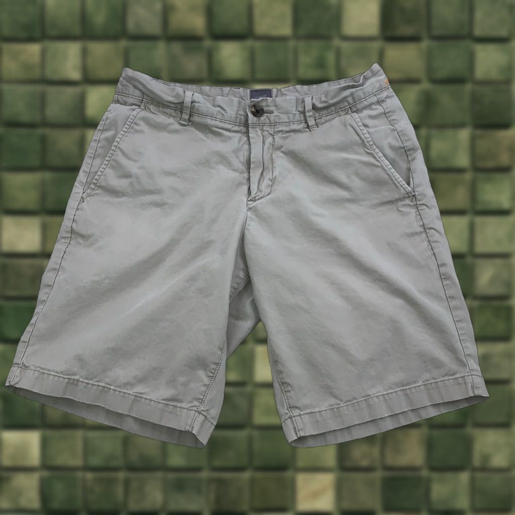 Gap Gap Classic Khaki Shorts 100% Cotton Above The Knee Mens 31 Shorts-13031 Size US 31 - 1 Thumbnail