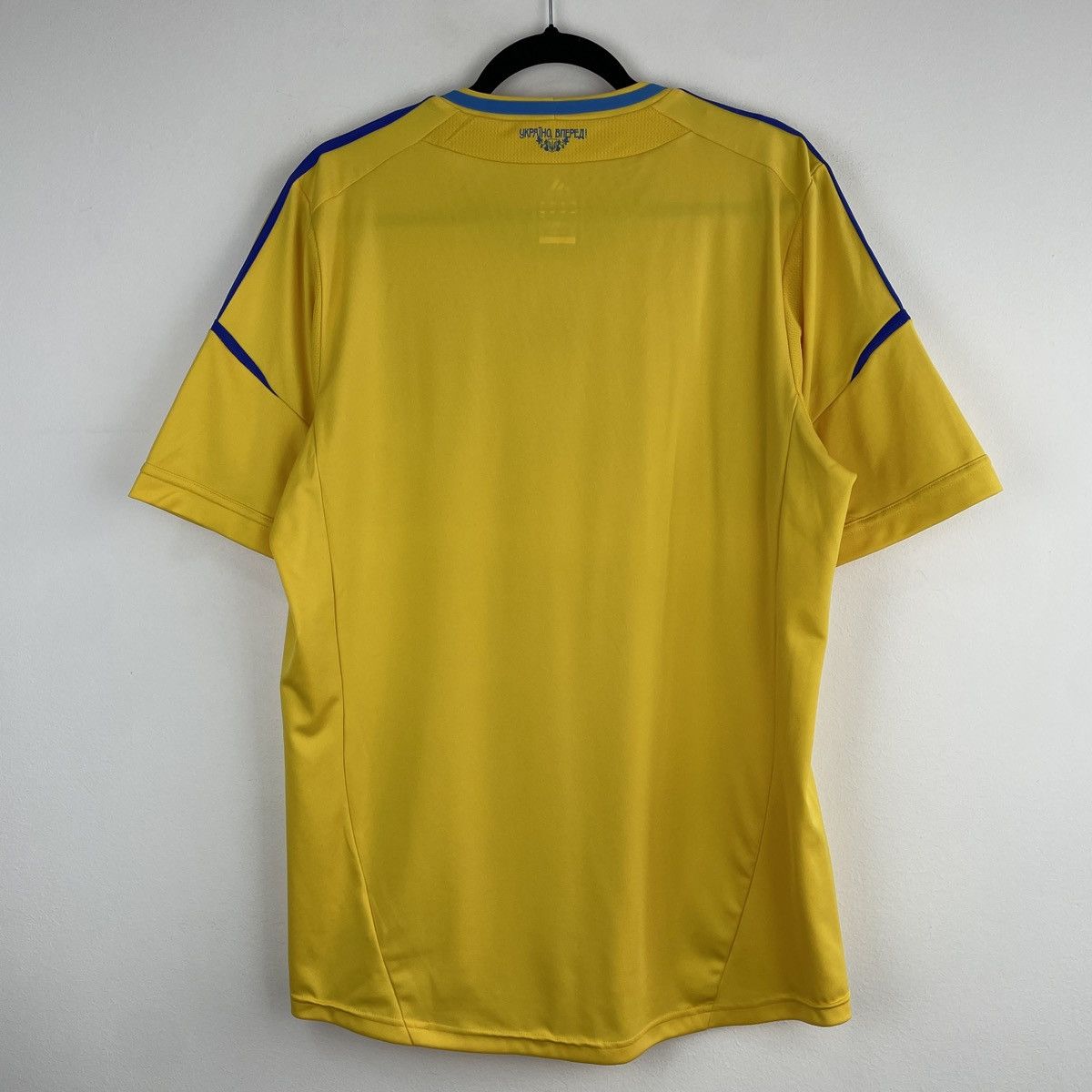 Adidas Ukraine National Team Home Soccer Jersey Shirt Euro 2012 Size US L / EU 52-54 / 3 - 9 Thumbnail