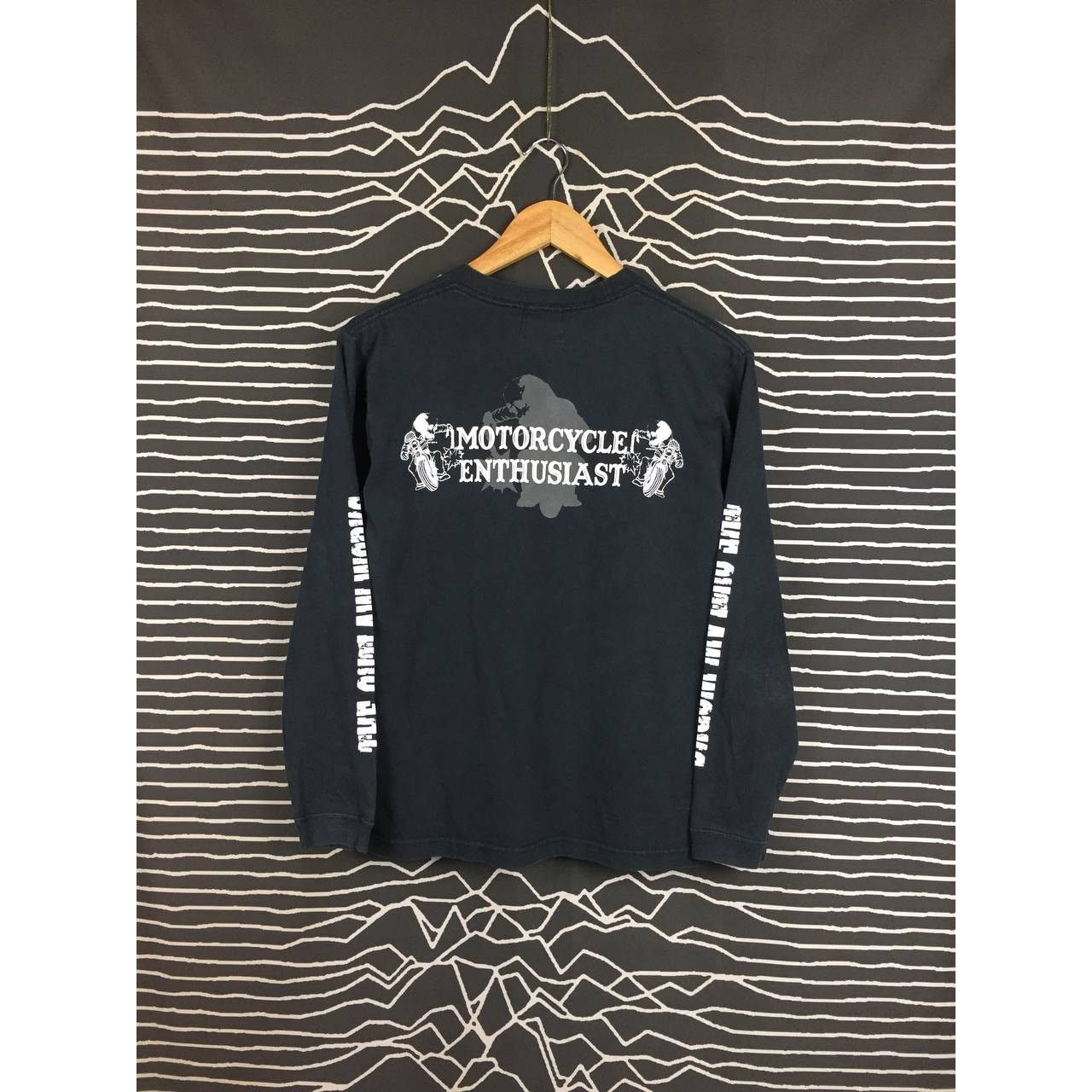 Vintage The Outlaw Works Motorcycle Enthusiast Longsleeve Tee Size US S / EU 44-46 / 1 - 2 Thumbnail