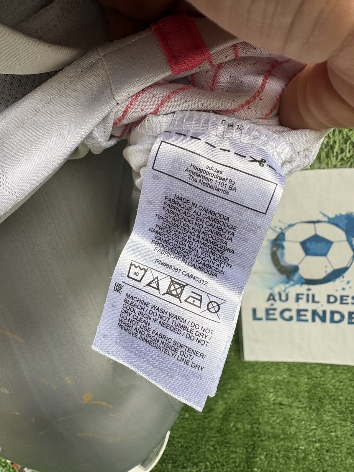 Adidas Real madrid benzema jersey Size US S / EU 44-46 / 1 - 12 Thumbnail