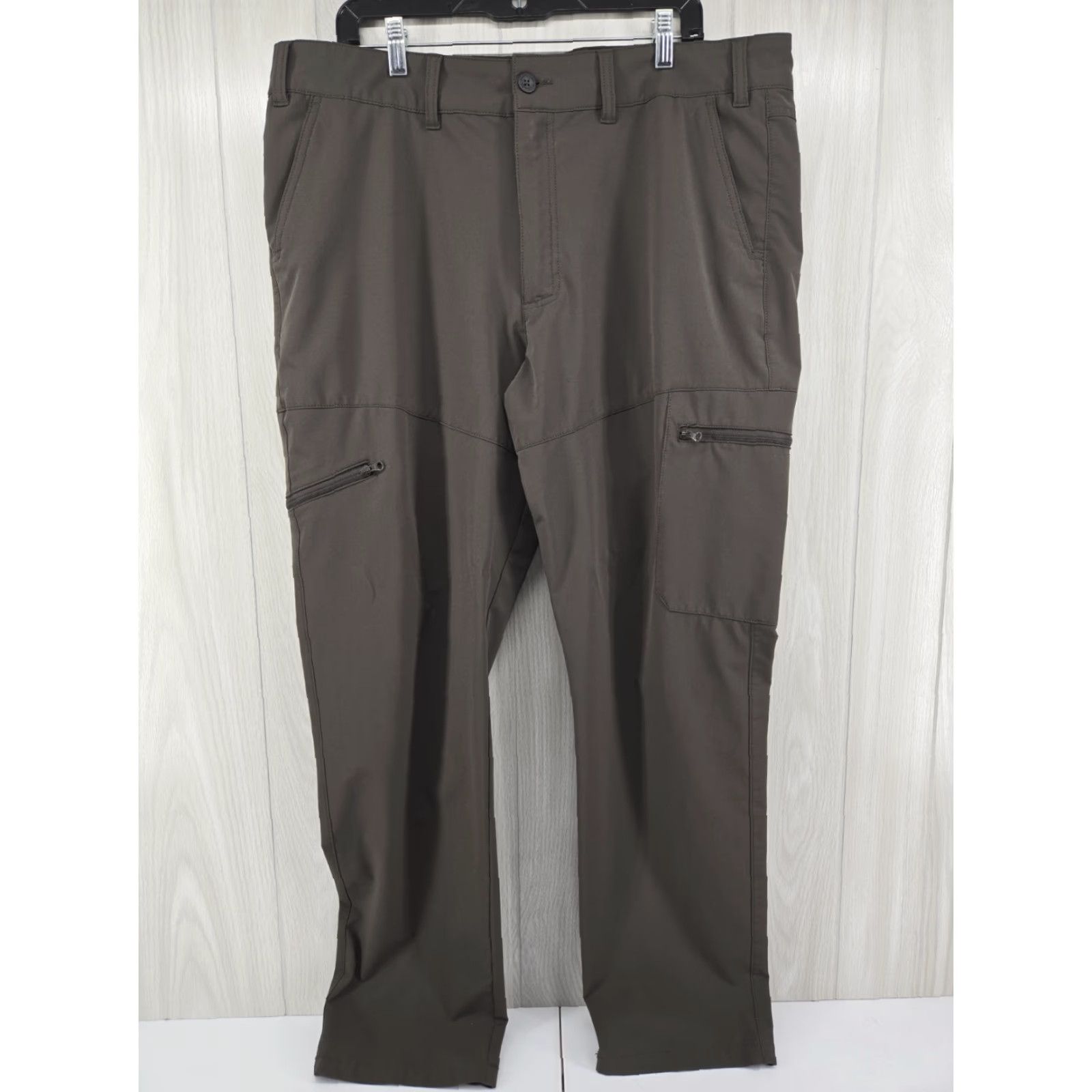 Vintage VINTAGE Magellan Outdoors Classic Fit Moisture Wicking Cargo Dark Green Pants 38x33 Size US 38 / EU 54 - 2 Thumbnail