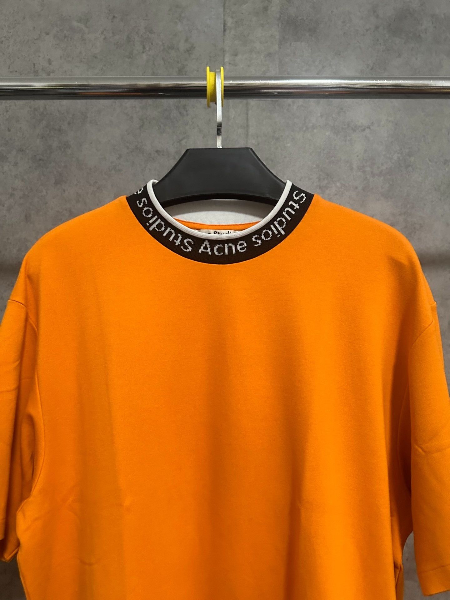 Acne Studios Acne Studios Embroidered Logo Short Sleeve T-Shirt Size US M / EU 48-50 / 2 - 2 Thumbnail