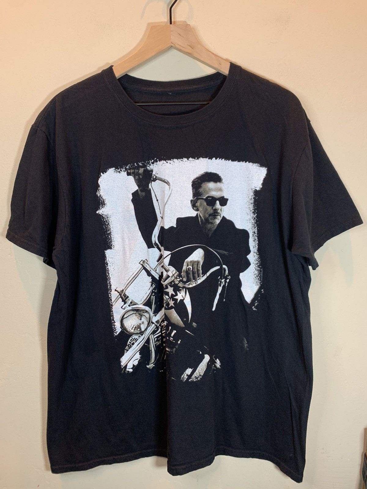 Band Tees *RARE* Depeche Mode Motorcycle Art Portrait Promo T-Shirt Size US L / EU 52-54 / 3 - 1 Thumbnail