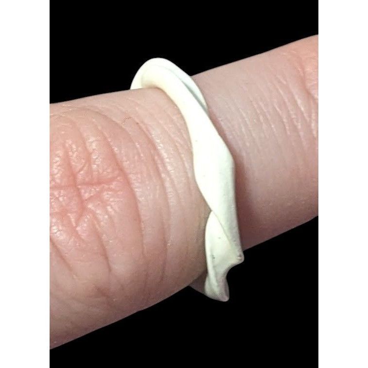 Other Abstract White Enamel Coated Art Ring Size 5 1/2 Size ONE SIZE - 3 Thumbnail