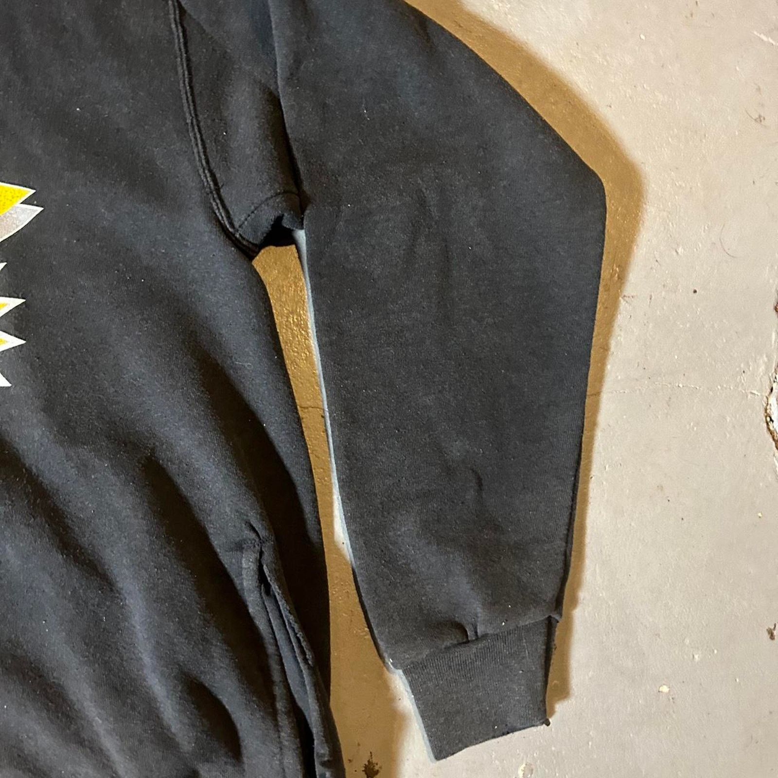 Hanes 90s black iowa hawkeyes college pullover hoodie sweatshirt Size US XL / EU 56 / 4 - 3 Thumbnail