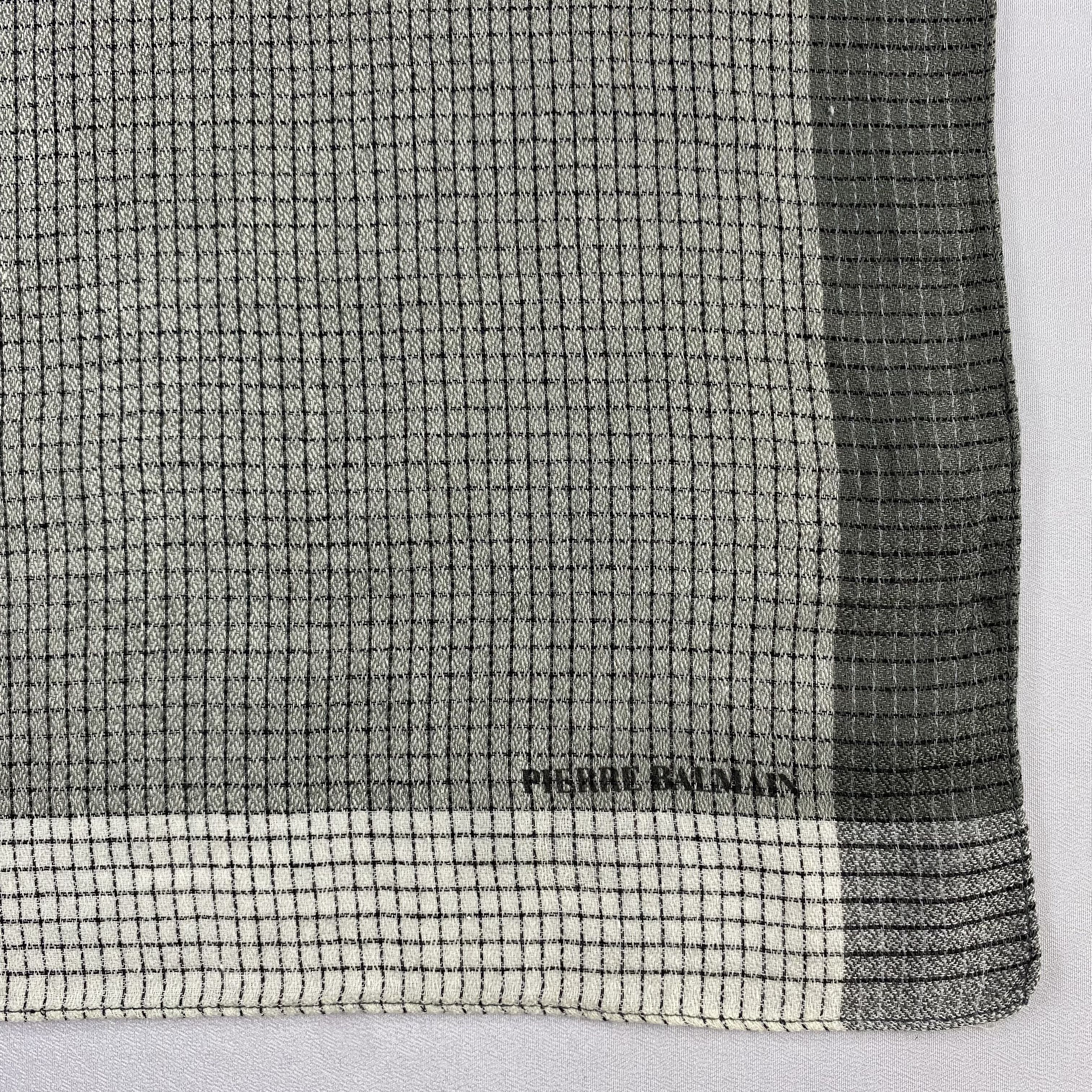 Pierre Balmain × Vintage Pierre Balmain Bandana/ Handkerchief / Neckerchief-P1772 Size ONE SIZE - 3 Thumbnail