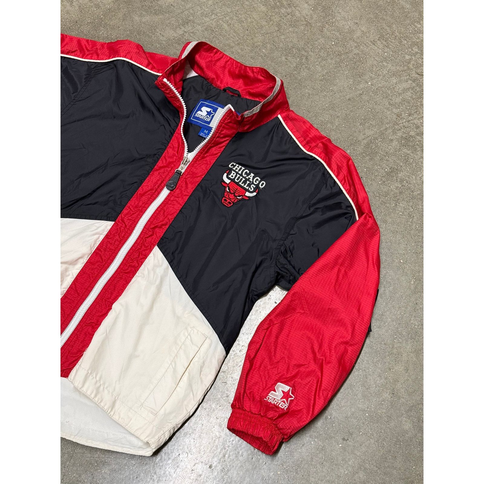 Starter Vintage 1990s Y2K Chicago Bulls Starter Jacket Size US M / EU 48-50 / 2 - 3 Thumbnail