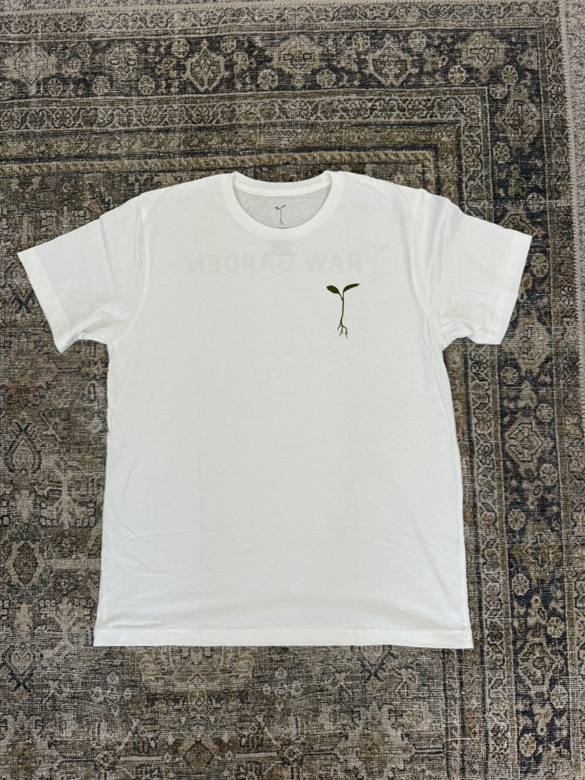 Vintage Raw Garden t shirt Size US L / EU 52-54 / 3 - 1 Thumbnail