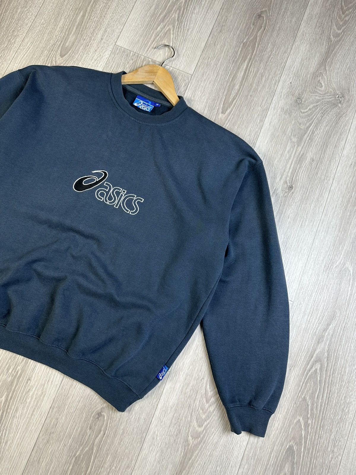 Asics Vintage Asics Sweatshirt Central Logo Y2K Size US M / EU 48-50 / 2 - 2 Thumbnail