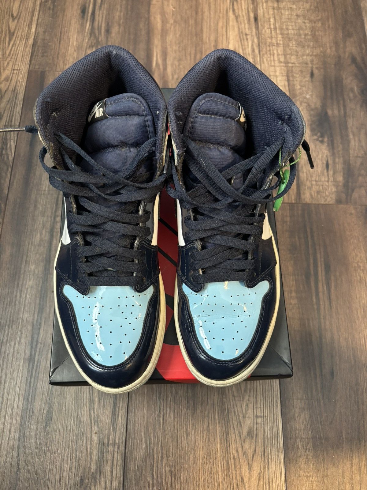 Nike Size 10 - Jordan 1 UNC Patent Size US 10 / EU 43 - 1 Thumbnail