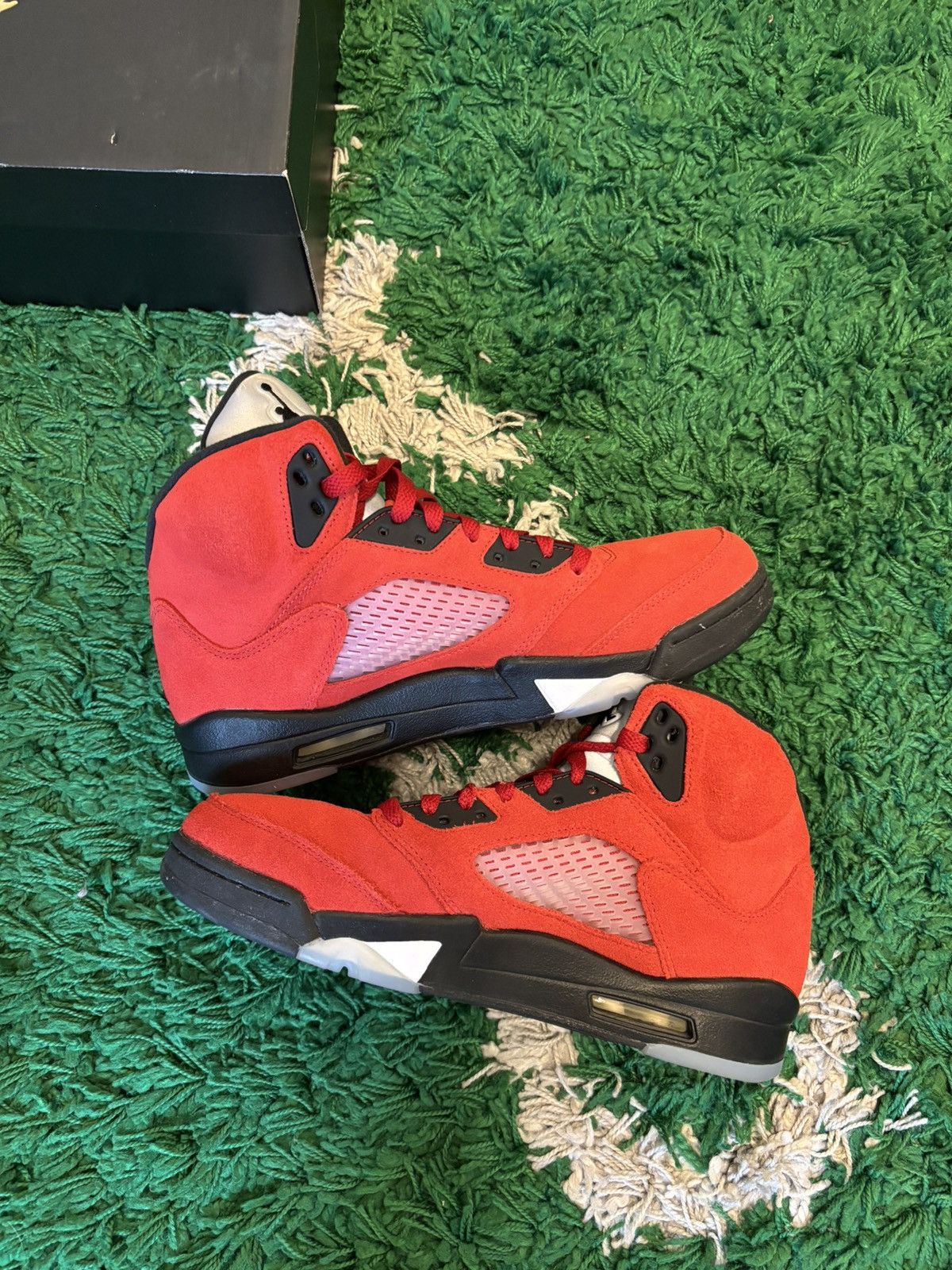 Jordan Brand Jordan 5 Raging Bull Size US 9 / EU 42 - 3 Thumbnail