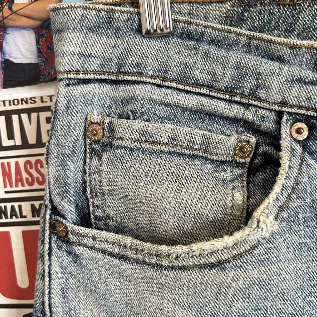 Levi's Vintage Levi’s 505 USA Washed Blue Distressed Denim Size US 35 - 6 Thumbnail