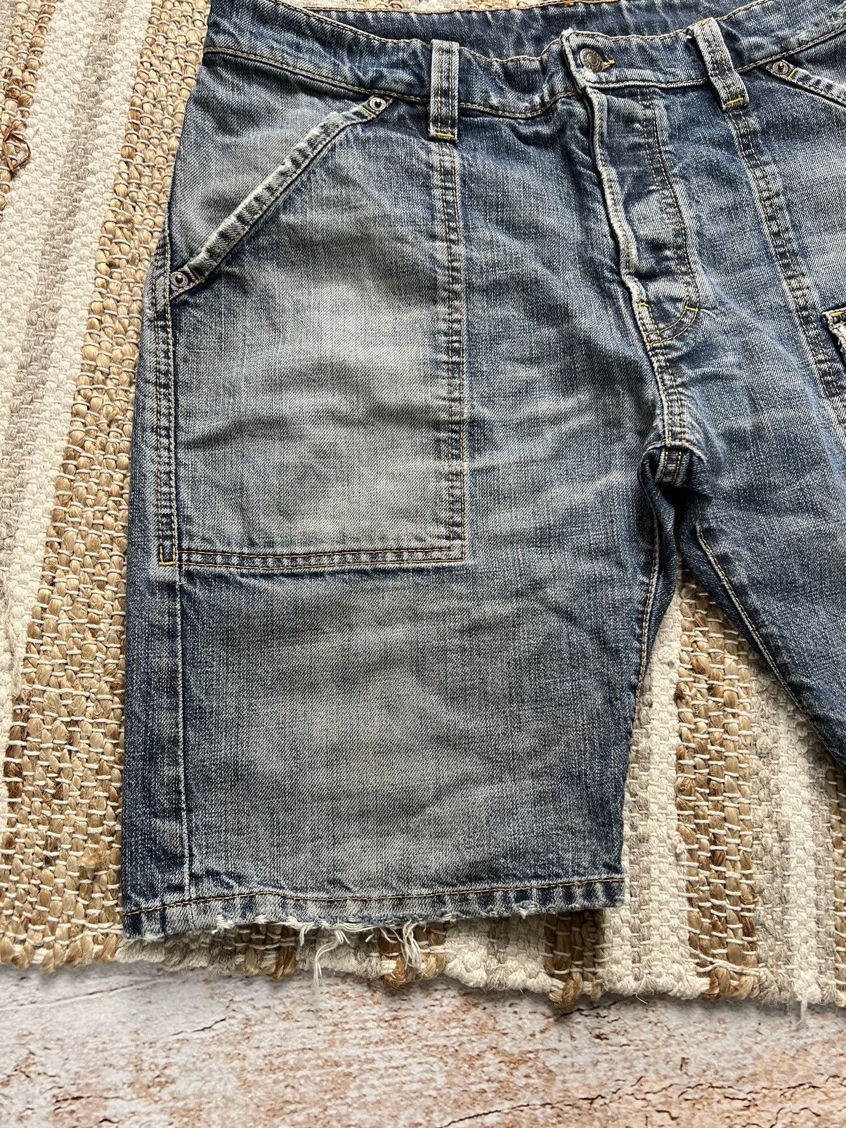 Dsquared2 × Vintage Dsquared2 vintage denim shorts Size US 33 - 2 Thumbnail