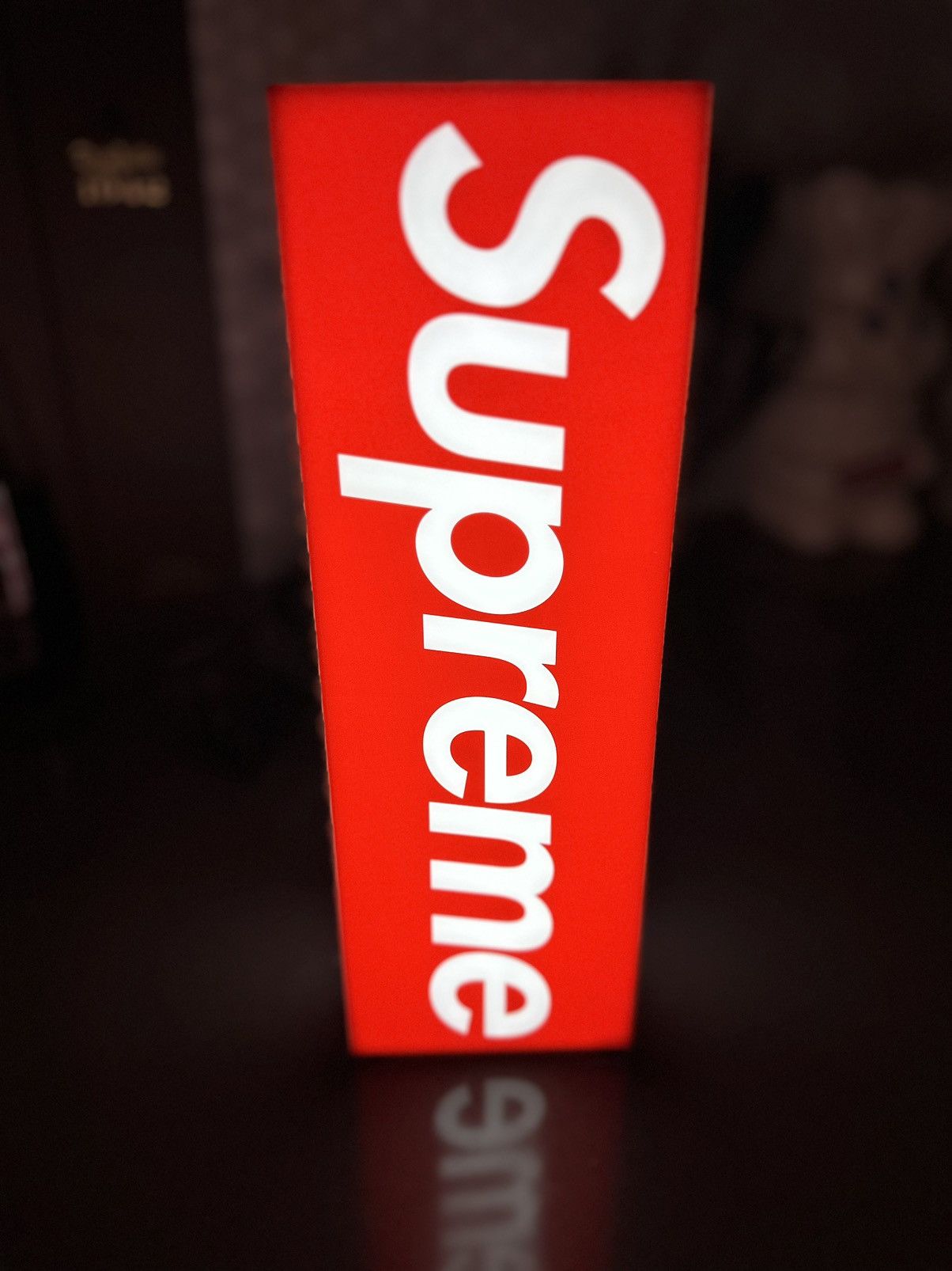 Supreme Box Logo Lamp “Red”+nikita.wp.rschooltoday.com