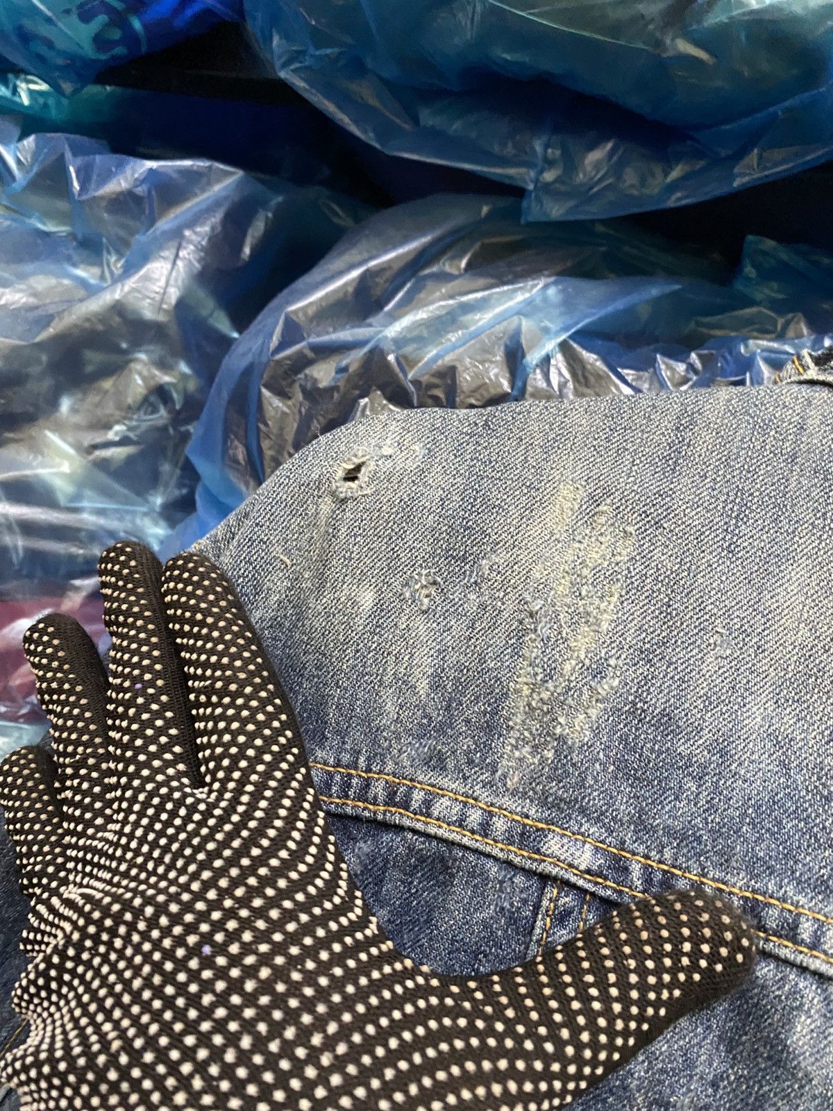 Japanese Brand Vintage Distressed Denim Jacket with Western Pocket Trim Size US L / EU 52-54 / 3 - 9 Thumbnail