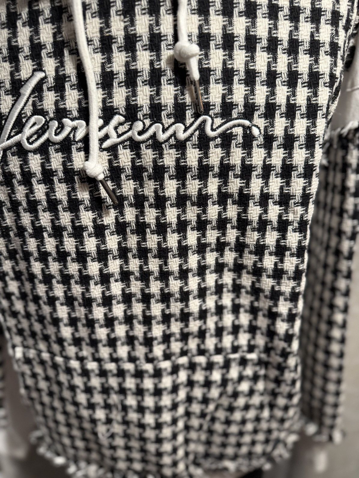 Other Fringe-Edge Houndstooth Hoodie – Urban Street Meets Cozy Size US L / EU 52-54 / 3 - 6 Thumbnail