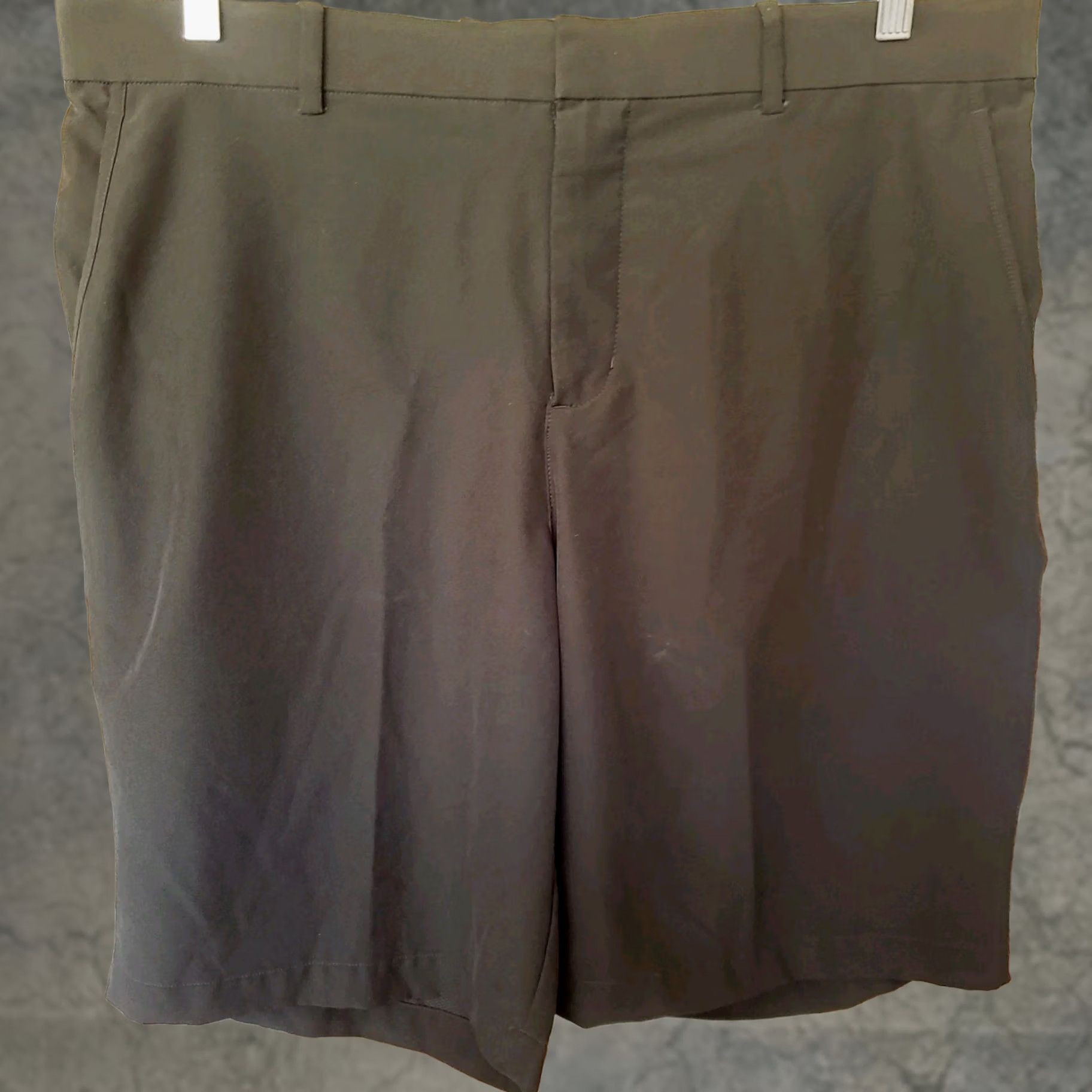 Nike Nike Golf Shorts Mens Dri-Fit Standard Fit Black 36 Nike Shield Pockets Moisture Wicking Slim Fit? Size US 36 / EU 52 - 1 Thumbnail