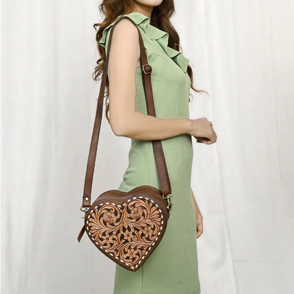 Other New Heart Canteen Purse Genuine Western Tooled Leather Women Size ONE SIZE - 2 Thumbnail