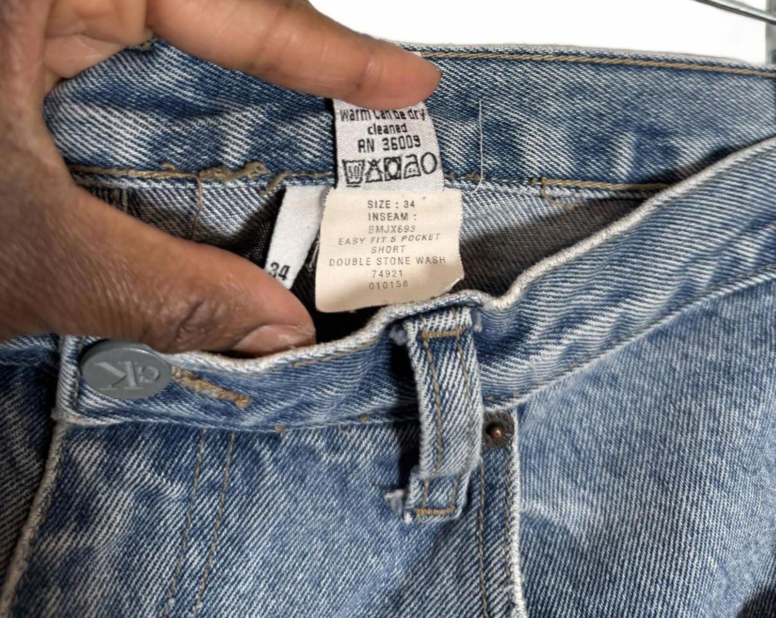 Calvin Klein Vintage Light Blue Denim Shorts Size 34 Made in USA Size US 34 / EU 50 - 6 Thumbnail