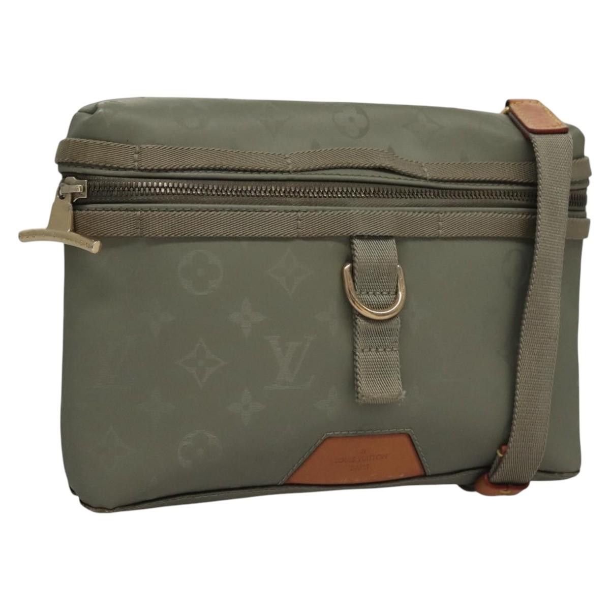 Louis Vuitton Monogram Titanium Messenger Pm Bag Gray M43889 Lv Auth 116190 in Grey, Women's