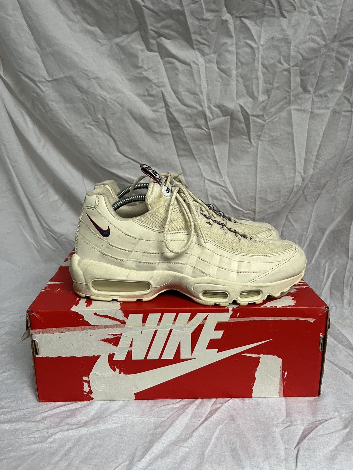 Nike Nike Air Max 95 TT « Pull Tab Sail »🍰 Size US 9.5 / EU 42-43 - 3 Thumbnail