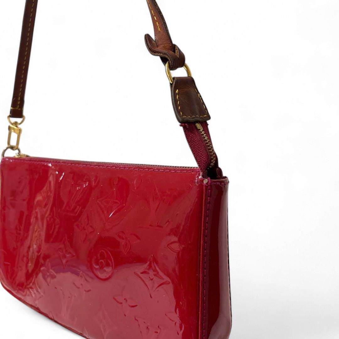 Louis Vuitton Louis Vuitton - Pochette Accessory Red Vernis Monogram Size ONE SIZE - 5 Thumbnail