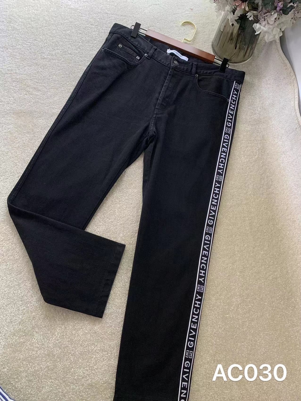 Givenchy Givenchy One Side Logo Ribbon Black Jeans Size US 34 / EU 50 - 1 Thumbnail