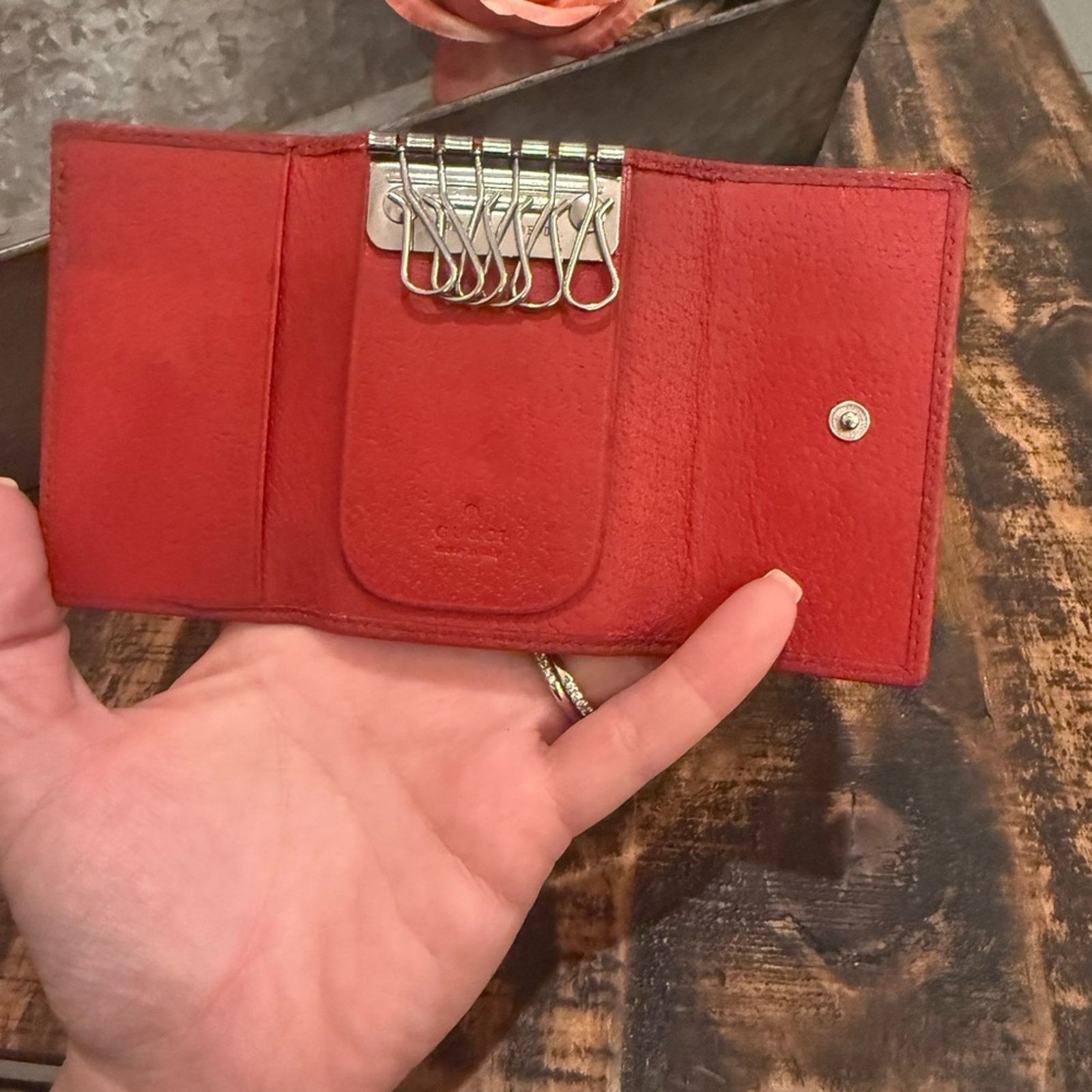 Gucci Gucci Red Leather card/key holder w/Silver detail Size ONE SIZE - 6 Thumbnail
