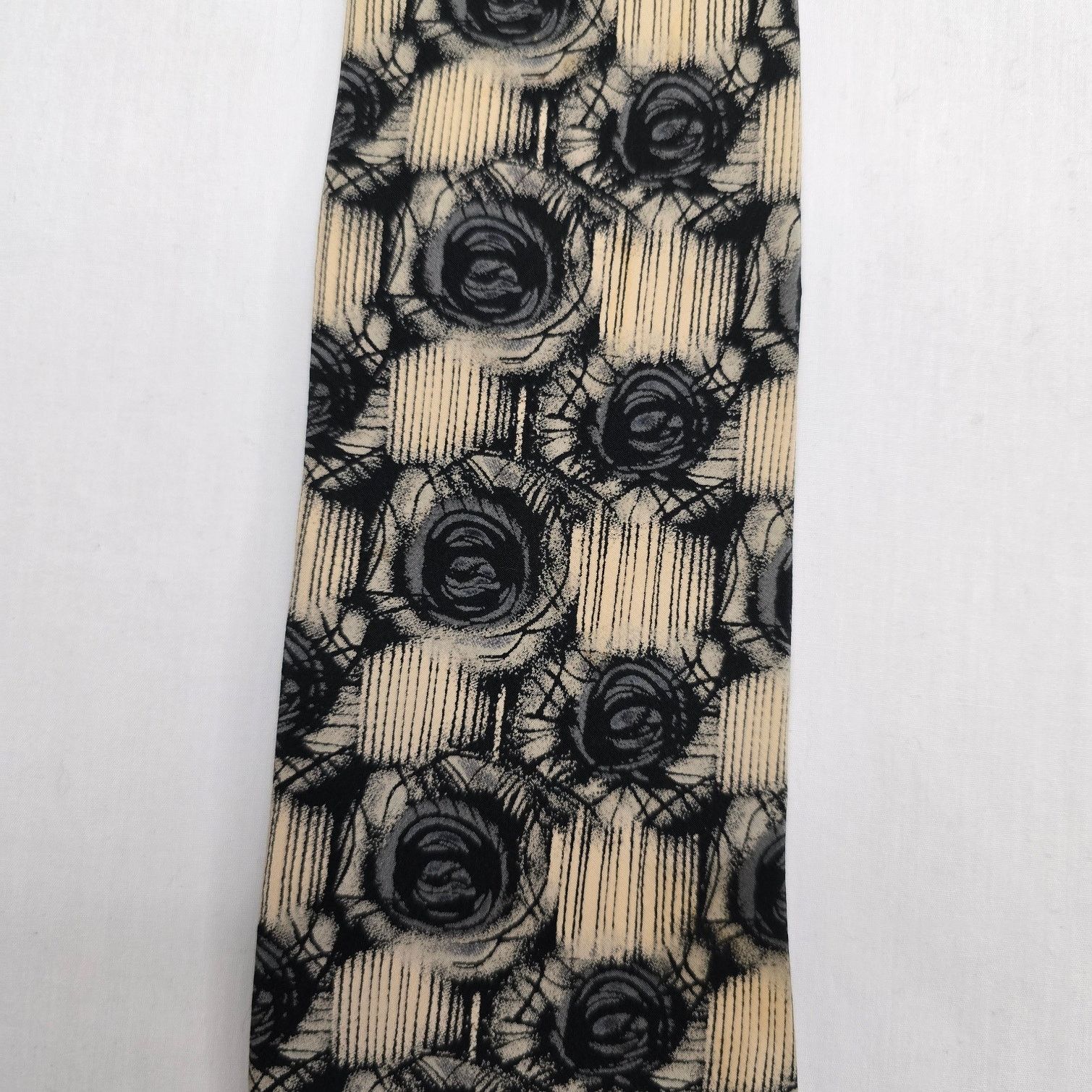 Ralph Marlin Zylos George Machado 100% Silk Black Beige Rose Design Tie Size ONE SIZE - 2 Thumbnail