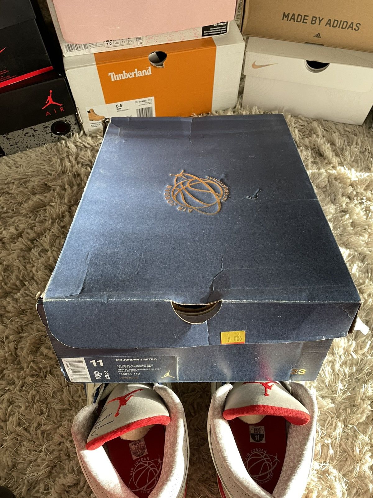 Jordan Brand Jordan 3 International Flight Size US 11 / EU 44 - 13 Thumbnail