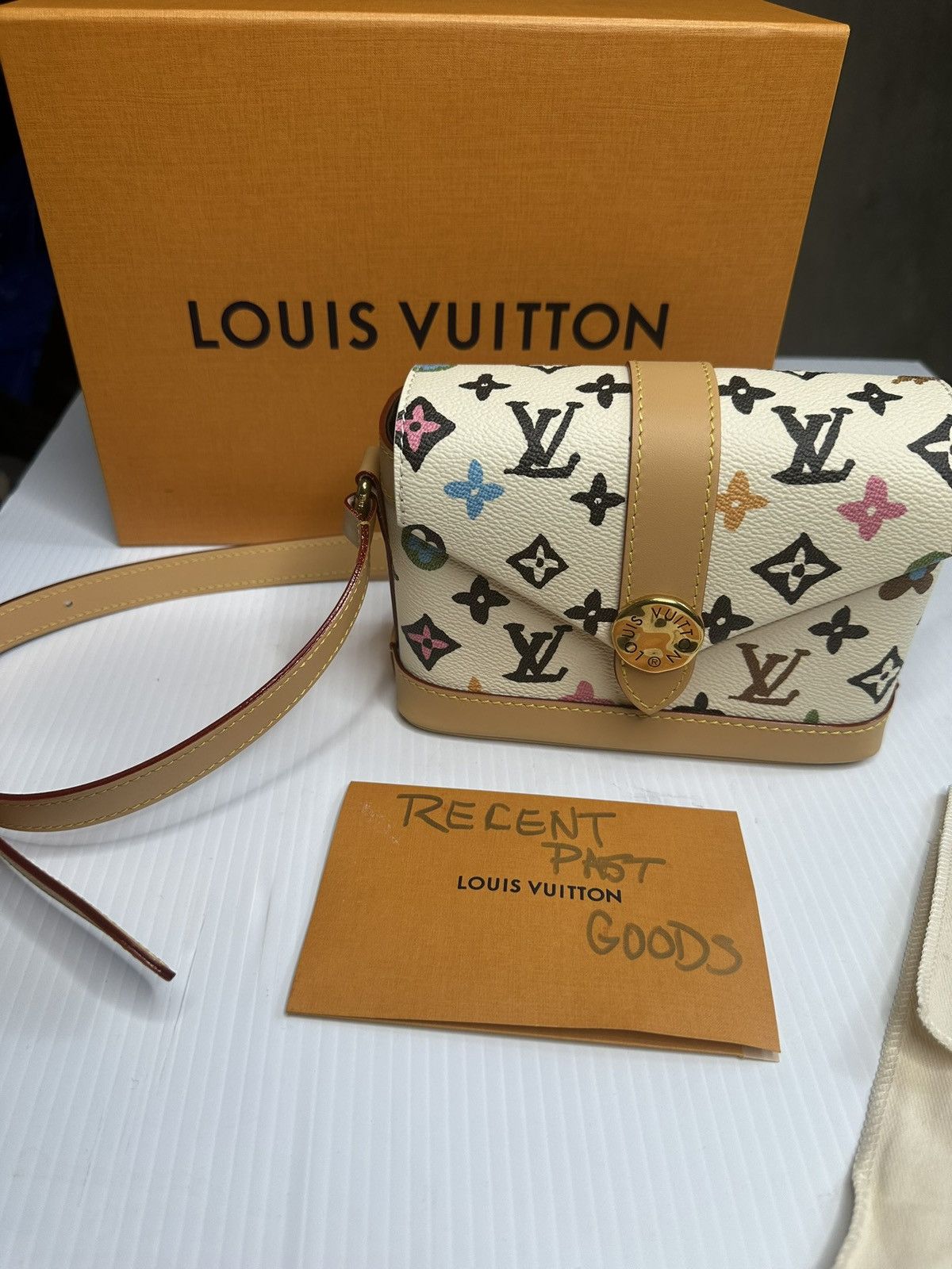 Louis Vuitton × Tyler The Creator Louis Vuitton Tyler The Creator Craggy Wearable Wallet Size ONE SIZE - 1 Thumbnail