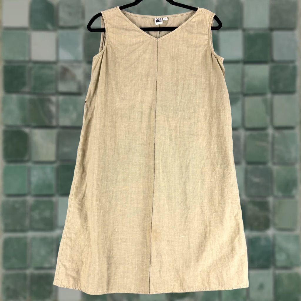 Vintage VINTAGE Max Studio Shift Dress Womens S Tan 100% Linen USA Made V Neck Dress Short Sleeveless Beige Slim Casual Womens Size S / US 4 / IT 40 - 1 Thumbnail
