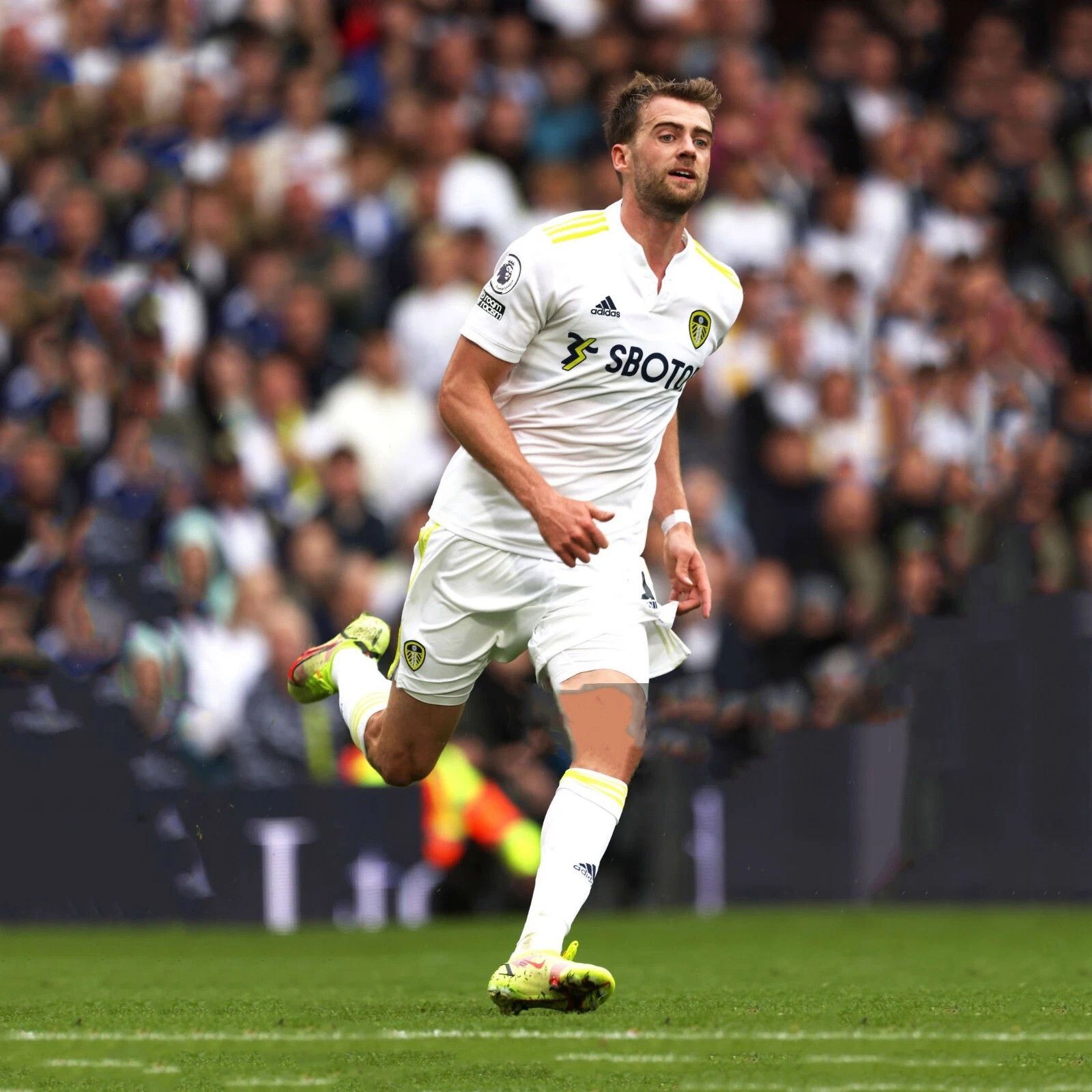 Adidas 2021/22 Leeds United Home Bamford #9 BNWT Jersey Size US L / EU 52-54 / 3 - 5 Thumbnail