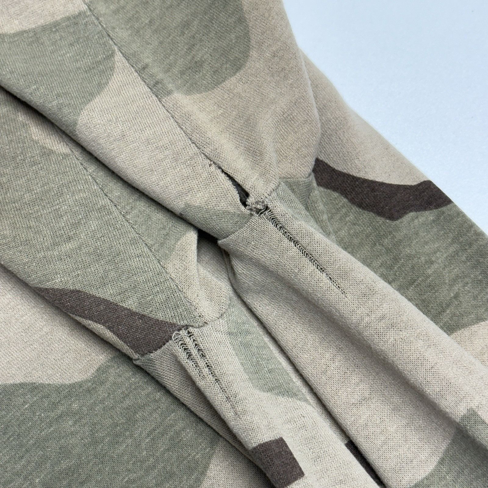Vintage Vintage Desert Camouflage T Shirt Mens M 20x28.5 Brown Short Size US M / EU 48-50 / 2 - 9 Thumbnail