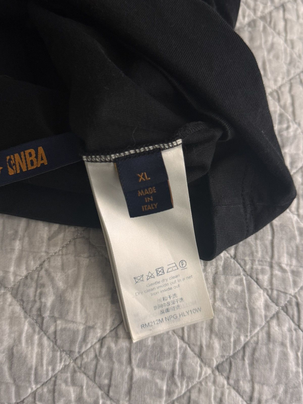 Louis Vuitton Louis Vuitton x NBA Tee Size US L / EU 52-54 / 3 - 4 Thumbnail