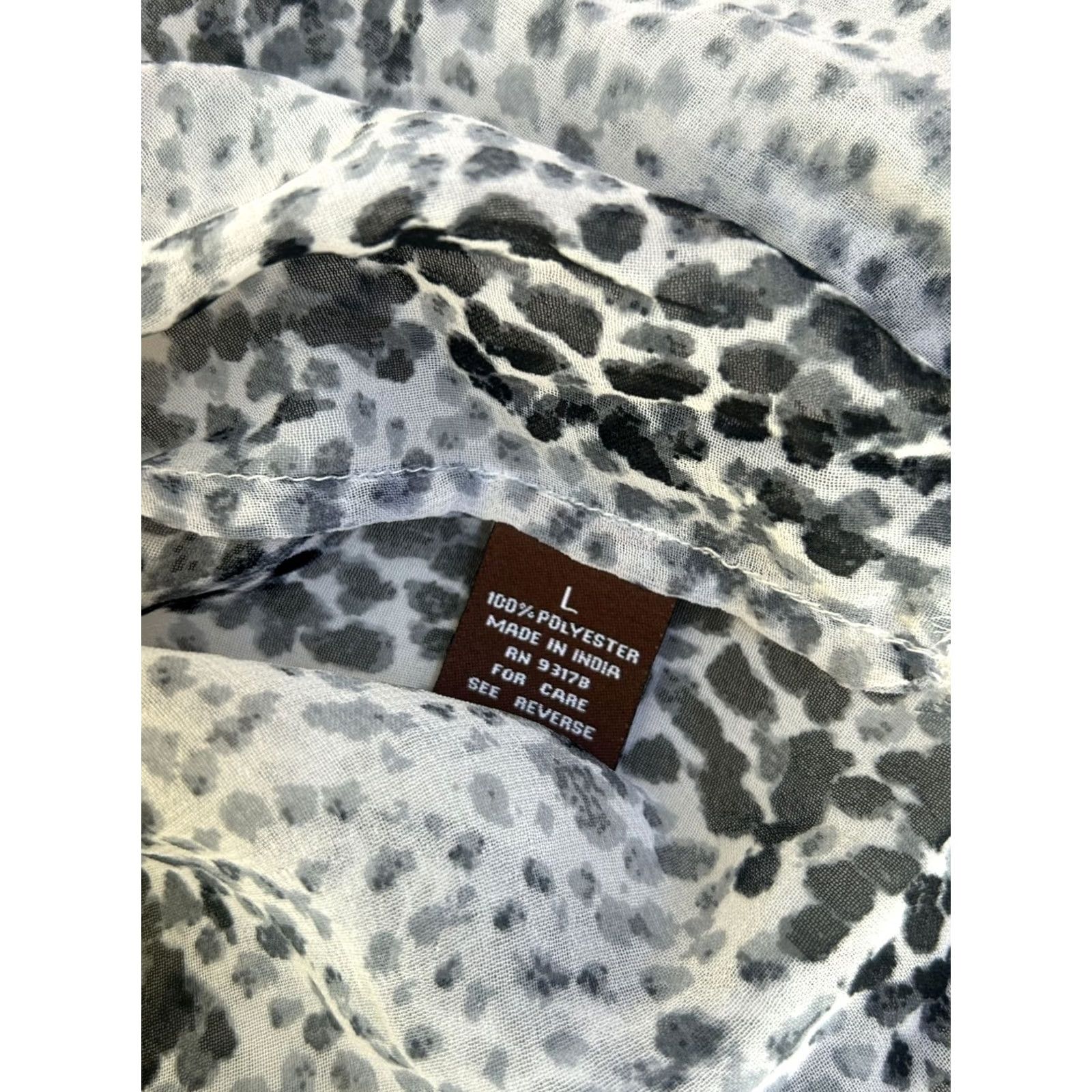 Vintage VINTAGE Adrienne Vittadini Womens Beaded Black White Animal Print Tunic Top Large New Size L / US 10 / IT 46 - 5 Thumbnail