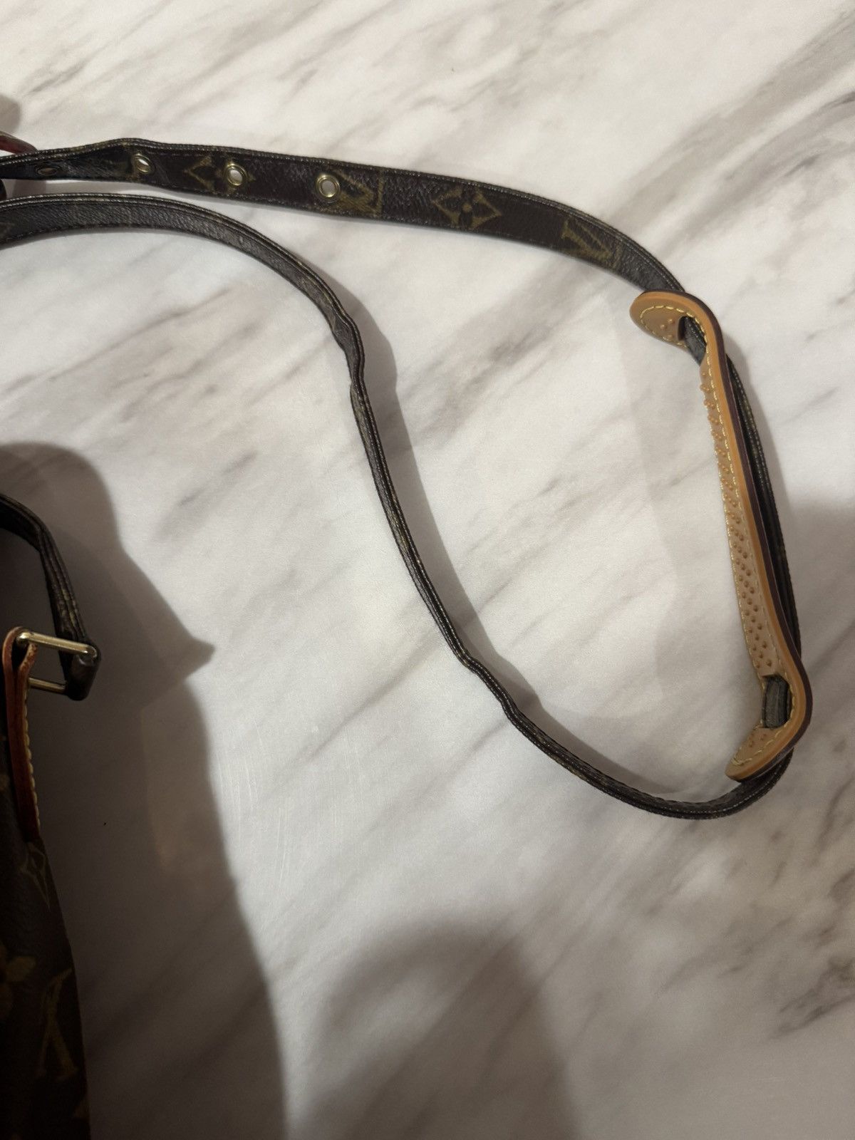 Louis Vuitton Louis Vuitton Canvas Monogram Amazon Crossbody Bag Size ONE SIZE - 10 Thumbnail