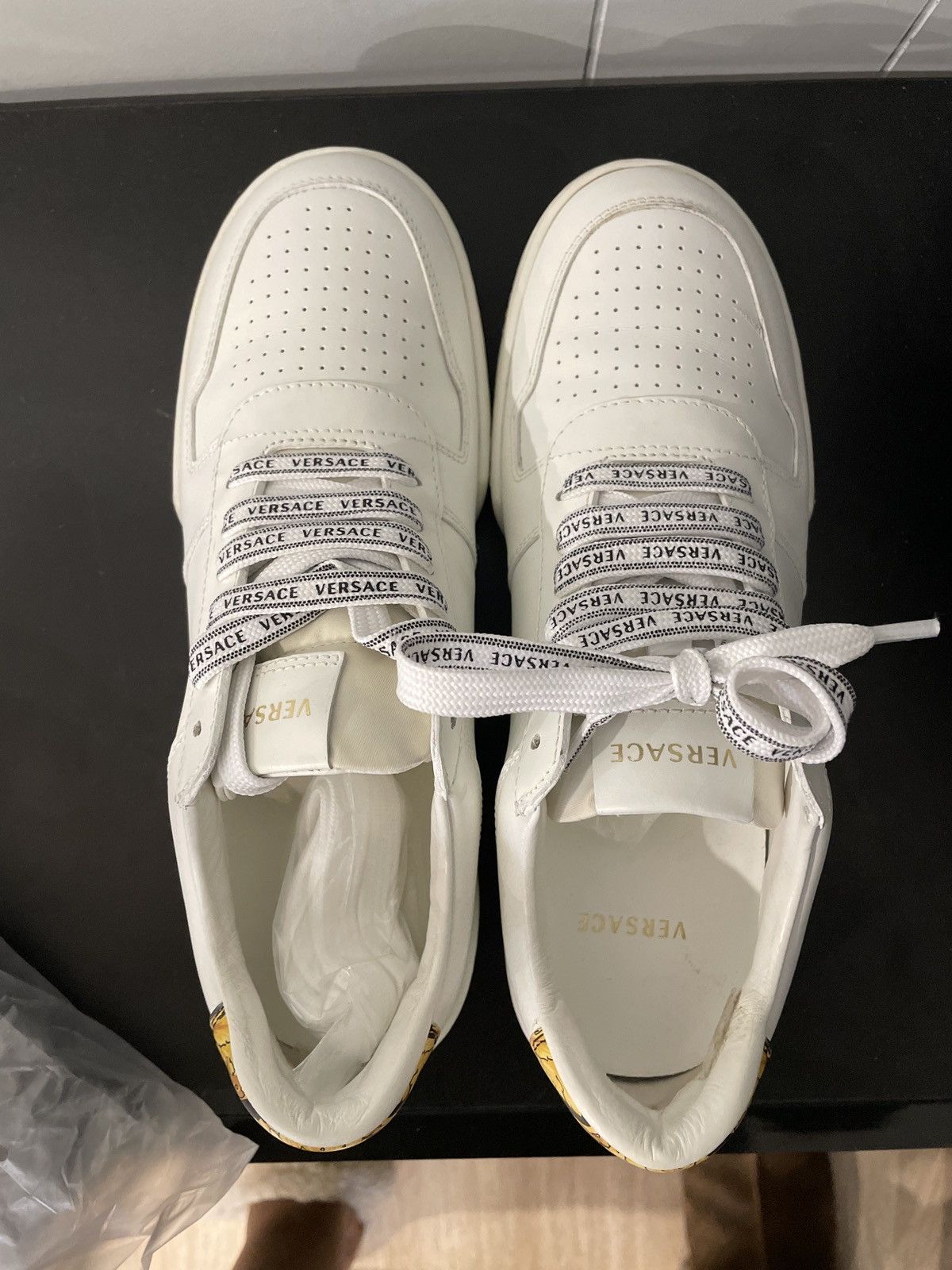 Versace Versace low-top sneakers Size US 9.5 / IT 39.5 - 2 Thumbnail
